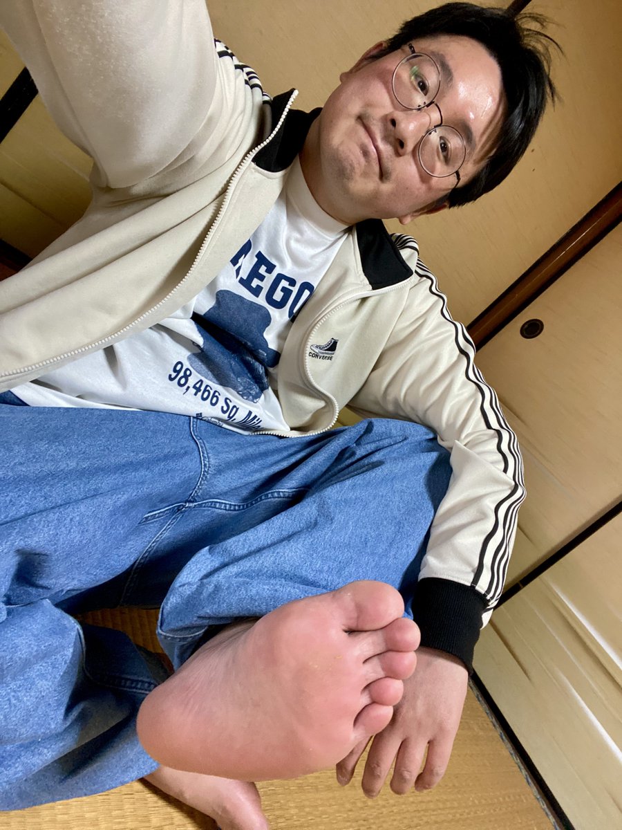 ただモ tweet media