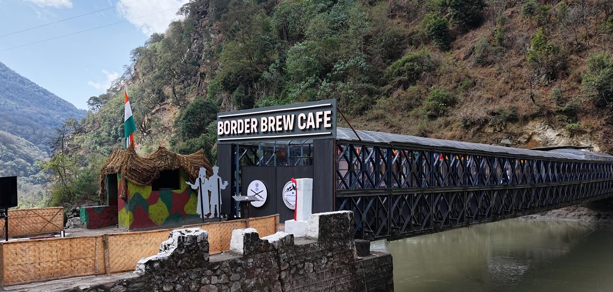 NortheastDairy1's tweet photo. A blend of service &amp; innovation 🇮🇳
#BorderBrewCafe at #Zemithang, built by Indian Army under #OpSadbhavna, turns a bridge into opportunity-boosting Monpa livelihoods &amp; tourism ✨
#ArunachalPradesh #IncredibleIndia #NortheastIndia https://t.co/qHDP4zb5TJ