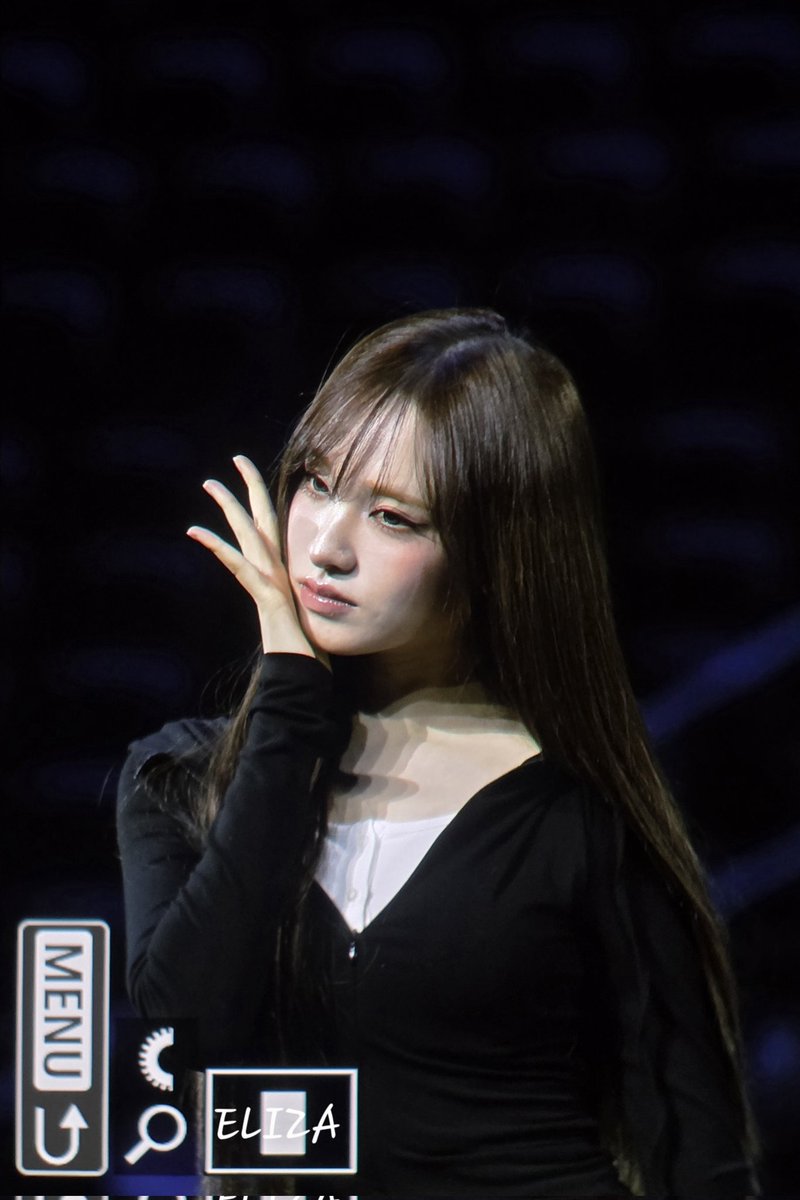 IVE_LIIZZIIL's tweet photo. 260321 아이브 4th 팬콘
#아이브 #IVE
#리즈 #LIZ #リズ https://t.co/Foo41NrUxn