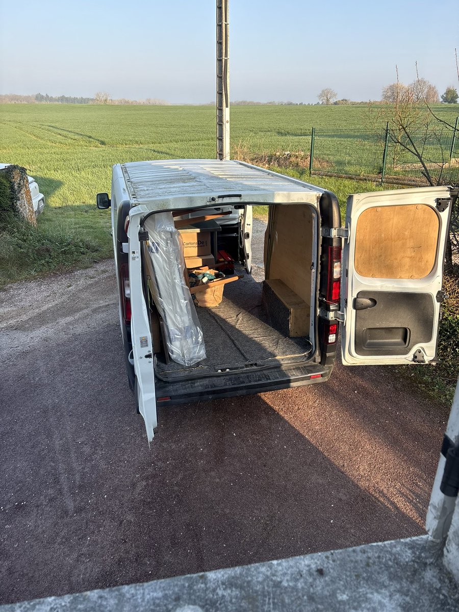 𝕗𝕝𝕠𝕣𝕖 💉💉💉🦠🐝 tweet media