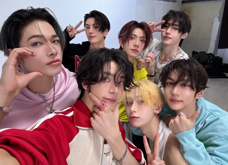 JeonJun191997's tweet photo. @heestruck2 @Mangosandc28941 Follow me back pls 

BE:LIFT는 아티스트들을 더 잘 대해야 해요!

#Respect_HEESEUNG_and_NI_KI
#FairOpportunitiesForENHYPEN https://t.co/7Xj7z87cAe