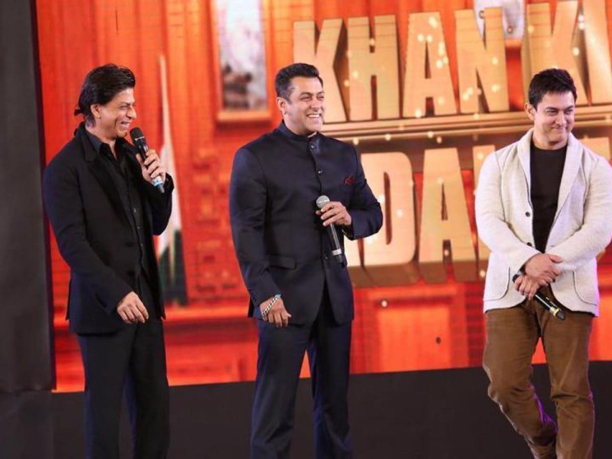 यी खानहरुको `whitewash´ मा दशकौँ रुमल्लिए दर्शकहरु । धुरन्धरको दुई भागले यिनिहरुको विगतको चलचित्रको भाष्य प्रती प्रश्न चिन्ह उठाएको छ । ध्यान रहोस् - कला-साहित्य-सिनेमा मनोरञ्जनात्मक सामाग्री मात्र होइन । #SRK #salman #AamirKhan 

#fyp #highlight #follower