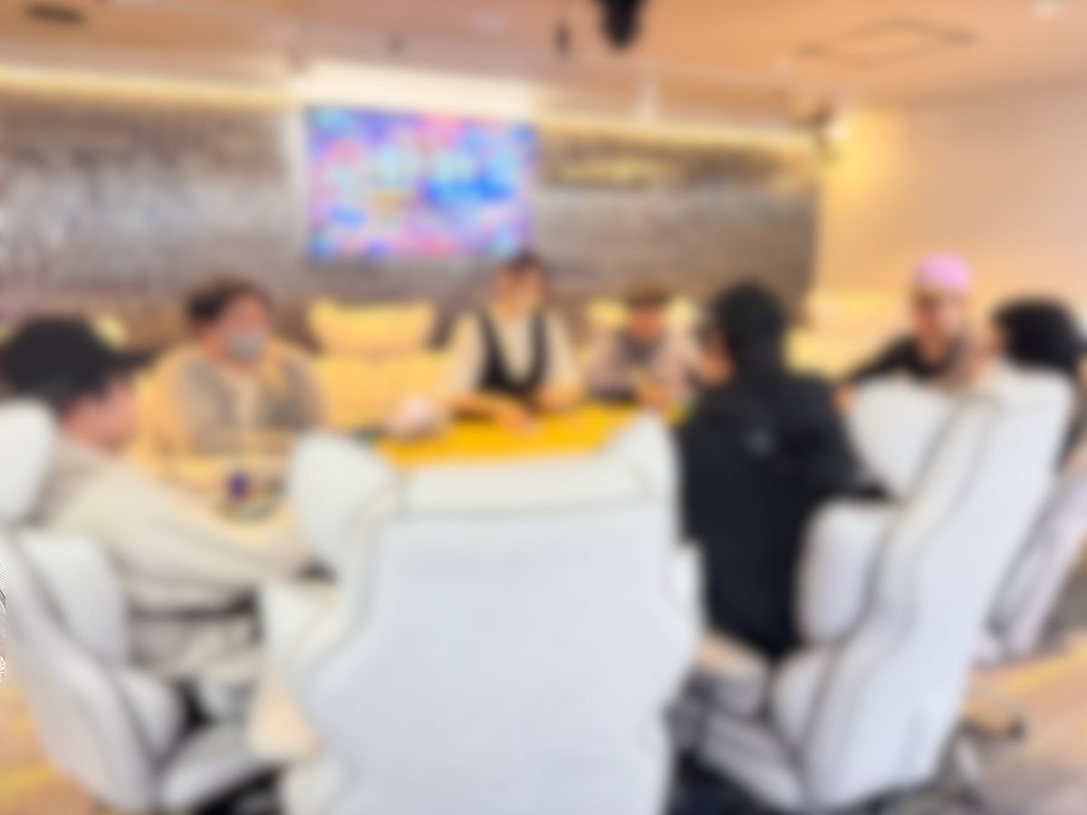 OFCOURSE_NAGOYA's tweet photo. 8名様でスタートしております‼️

休日はゆっくりOFCOURSEでポーカーしましょ！ https://t.co/wNbow1Ujya