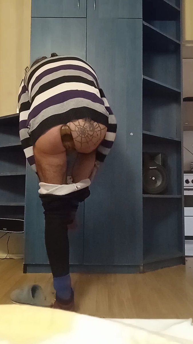 Valenti Fist tweet media