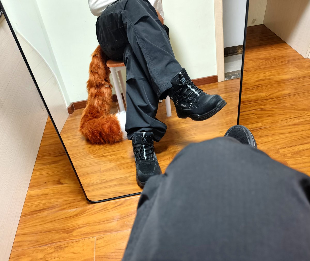 YLBuBai's tweet photo. 或许我手上，少了一根你脖子上的链子 https://t.co/JuQFUf8FMs