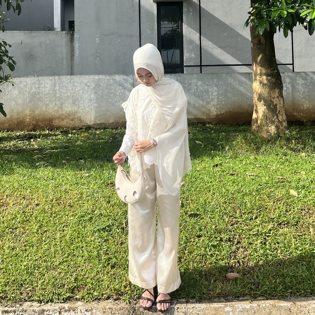 ąყყ tweet media