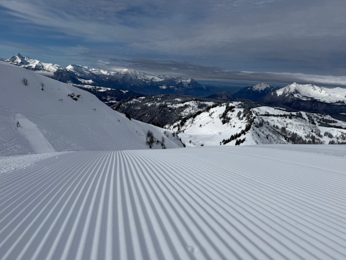 PlanetSKI Snow News tweet media