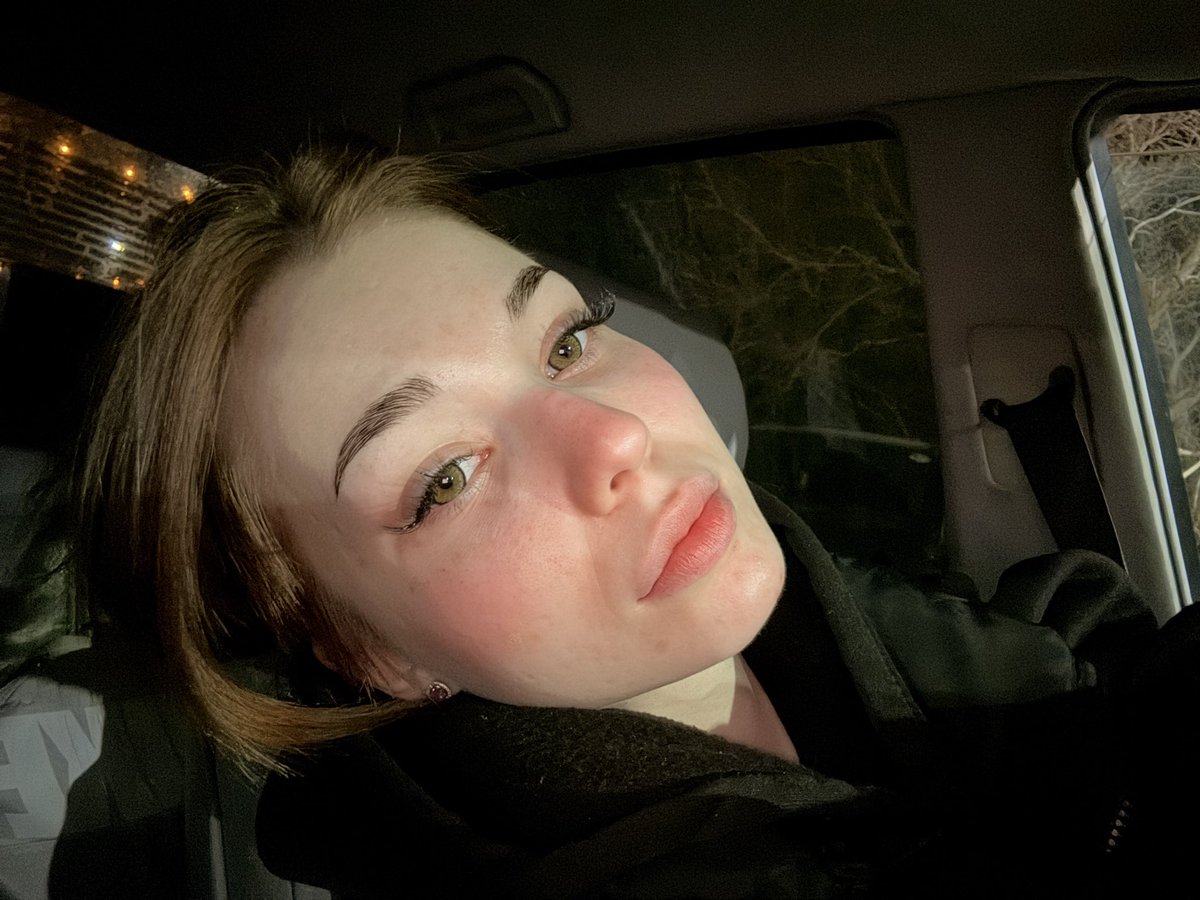 точно не эля tweet media