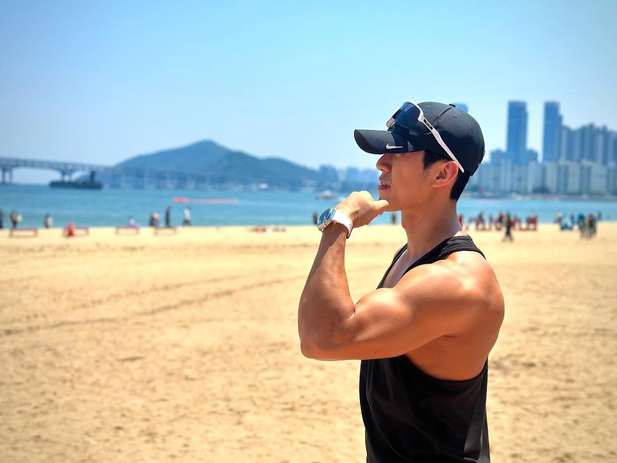 엘이랑 라이토 두뇌싸움같은거 하지말고 남자답게 야차떠라