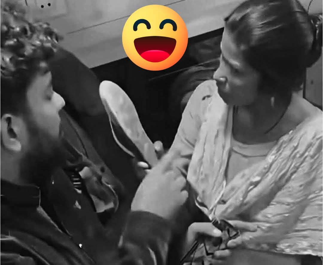 sharma_S9's tweet image. क्यो रे नीले कबूतरो
हमने पहले ही कहा था ये महिला ब्राह्मण नहीं है  बहुत से दलित ओबीसी पोस्ट कर रहे थे कि पंडिताइन की खातेदारी हो गई  ,,, उनको पता होना चाहिए ब्राह्मणों के ये संस्कार नहीं

ये महिला #SC वर्ग से निकली लड़का जो मारा वह #यादव समाज से  था  चलो कम से कम सच्चाई तो सामने