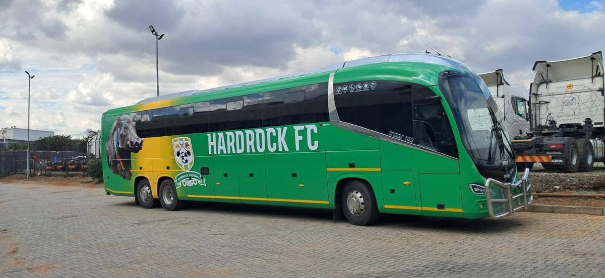 m a y o r 🌴 tweet media