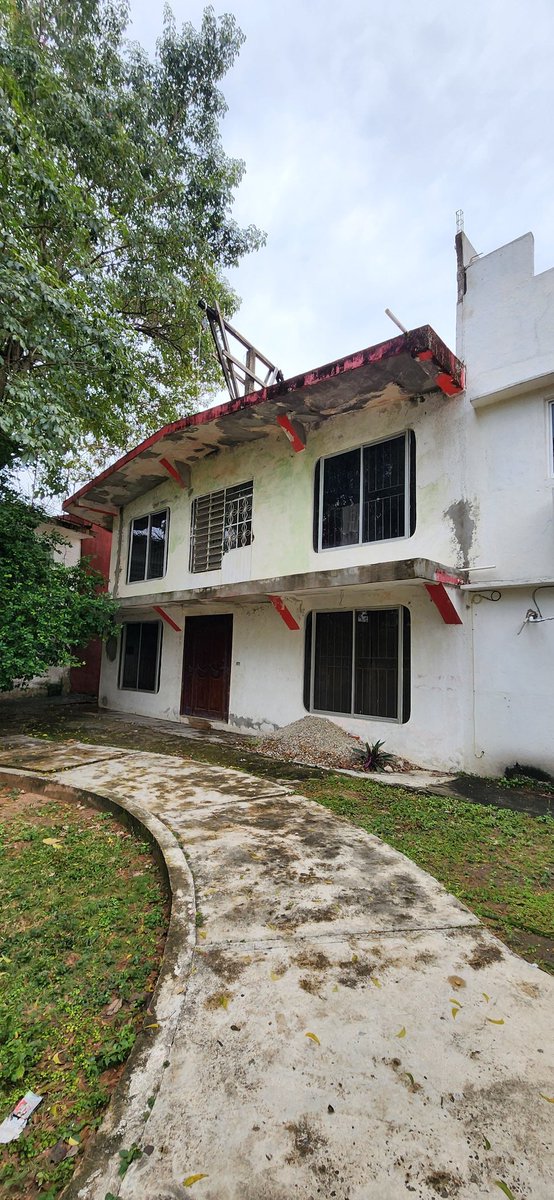 El tiempo no amanza, el recuerdo no abastece. Y la melancolía no alimenta...