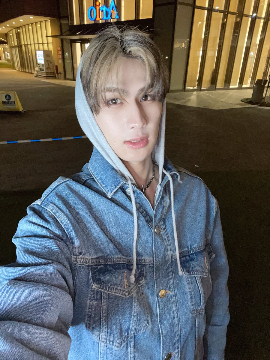 K(Def Class) tweet media