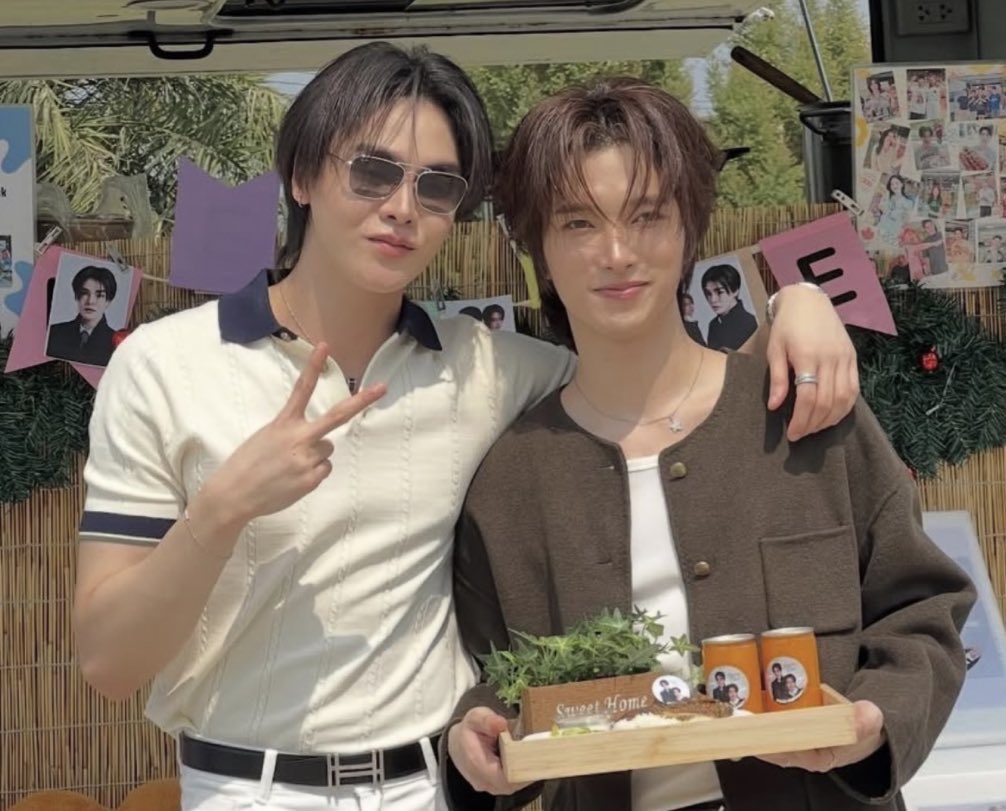 Armytruck_TH's tweet image. 🚚—Food Support อู๊ดกองเสบียง—🐷
•เมนูหลากหลาย มากกว่า 20+รายการ🍓
•มีรถให้เลือก พร้อมแพ็คเกจป้ายSupport 
แอดไลน์ ดูเมนูเพิ่มเติม 🛍️
📲Line : lin.ee/qyWRiZM มี(@)
📲 IG : instagram.com/ood_foodtruck?…
#foodsupport #foodtrucksupport #มิสเตอร์โห่Foodtruck #Foodbox