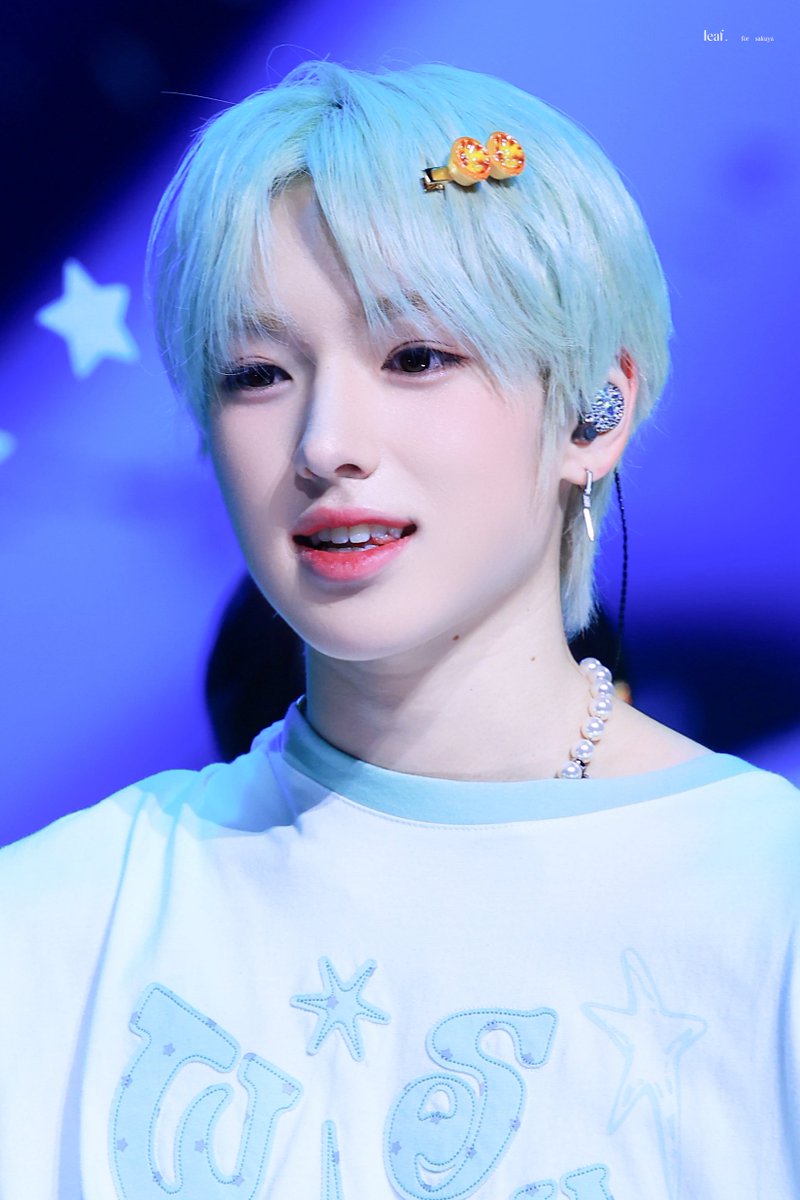 𝐥𝐞𝐚𝐟. tweet media