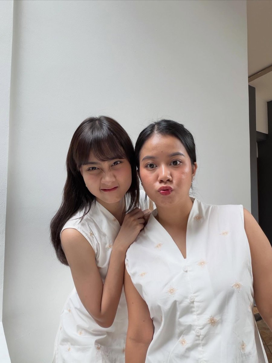 NagaGiny's tweet photo. Umandana Sister https://t.co/ZiPBTv5H21