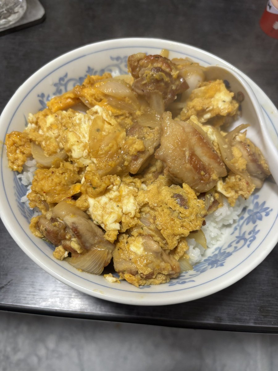 vell_1031's tweet photo. 親子丼 https://t.co/NHFKtkisSb