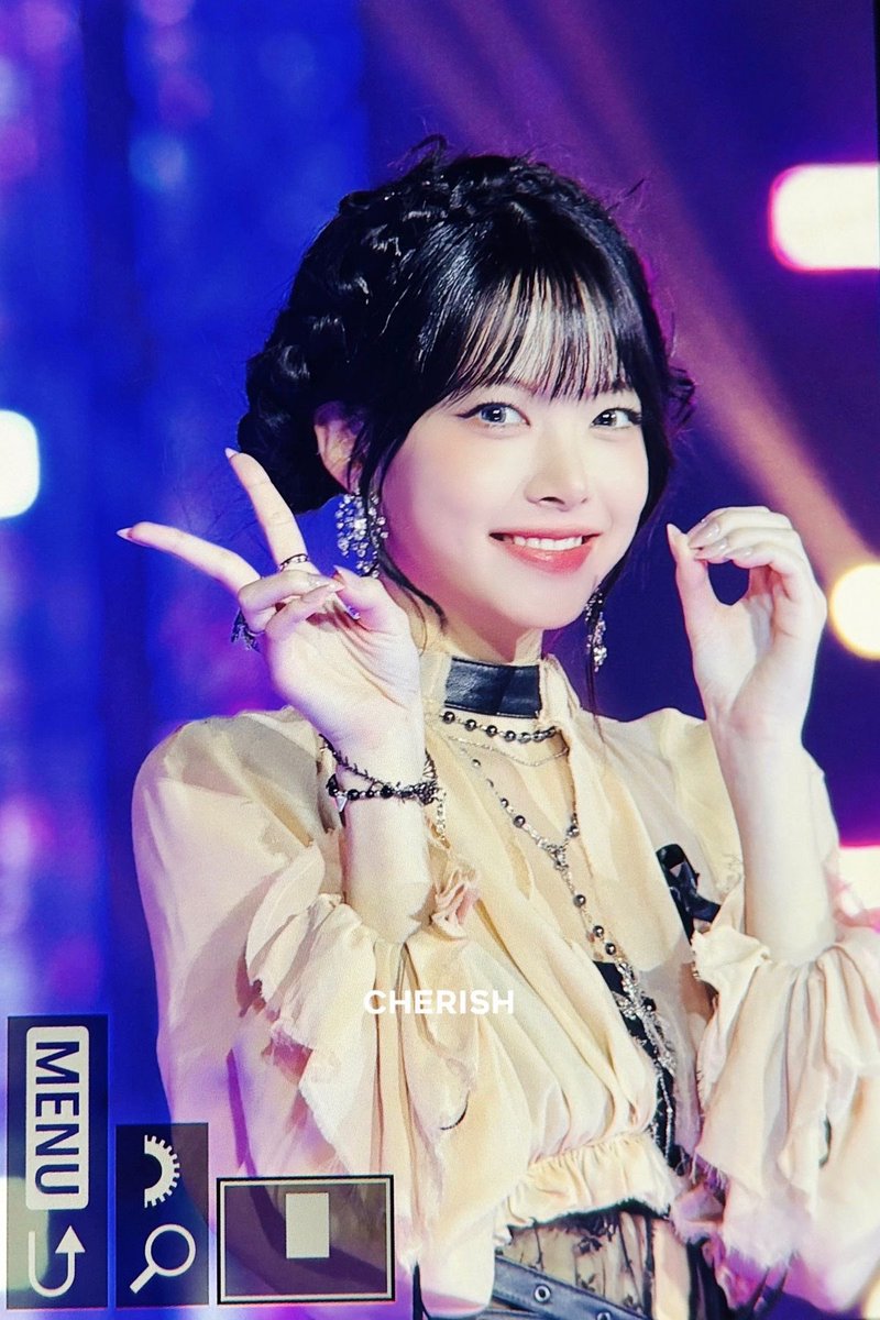 nyra! 🩶 tweet media