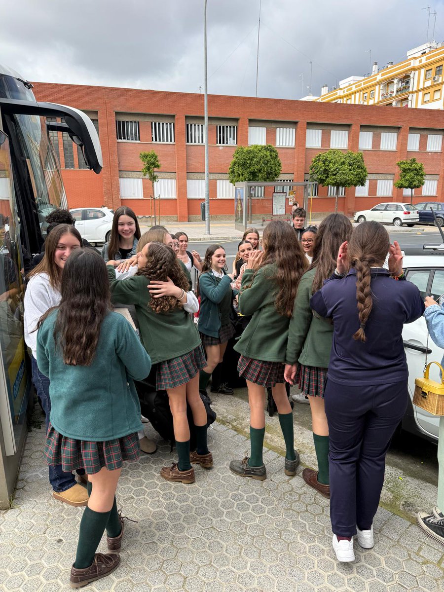 Colegio Irlandesas Loreto tweet media