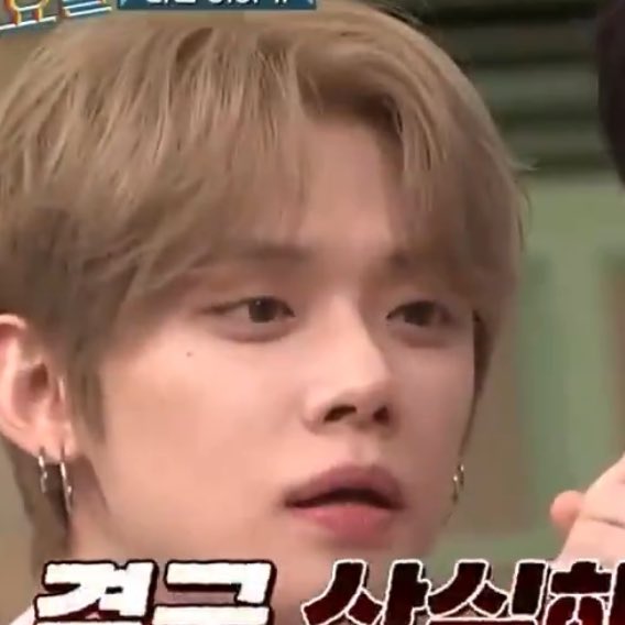 얼굴뭐임?   ㅈㄴ커여운데………