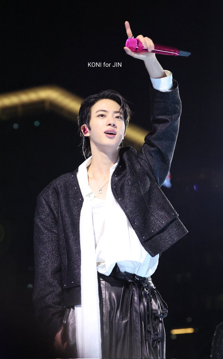 btsforever1207's tweet photo. 260321 광화문 아리랑 쇼케이스 preview

#방탄소년단진 #JIN #진 #BTS
#BTS_ARIRANG https://t.co/KDVpzBkBKt