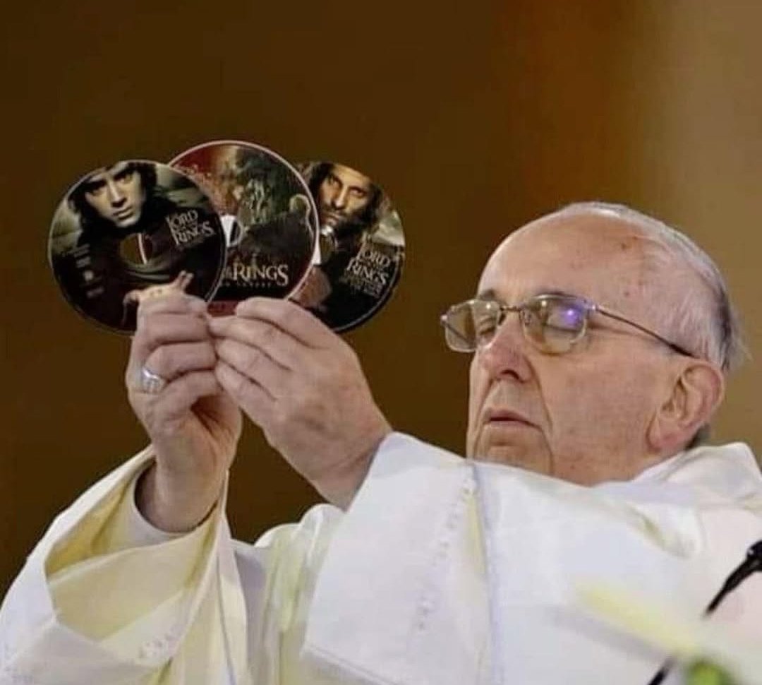 Gollumgram tweet media