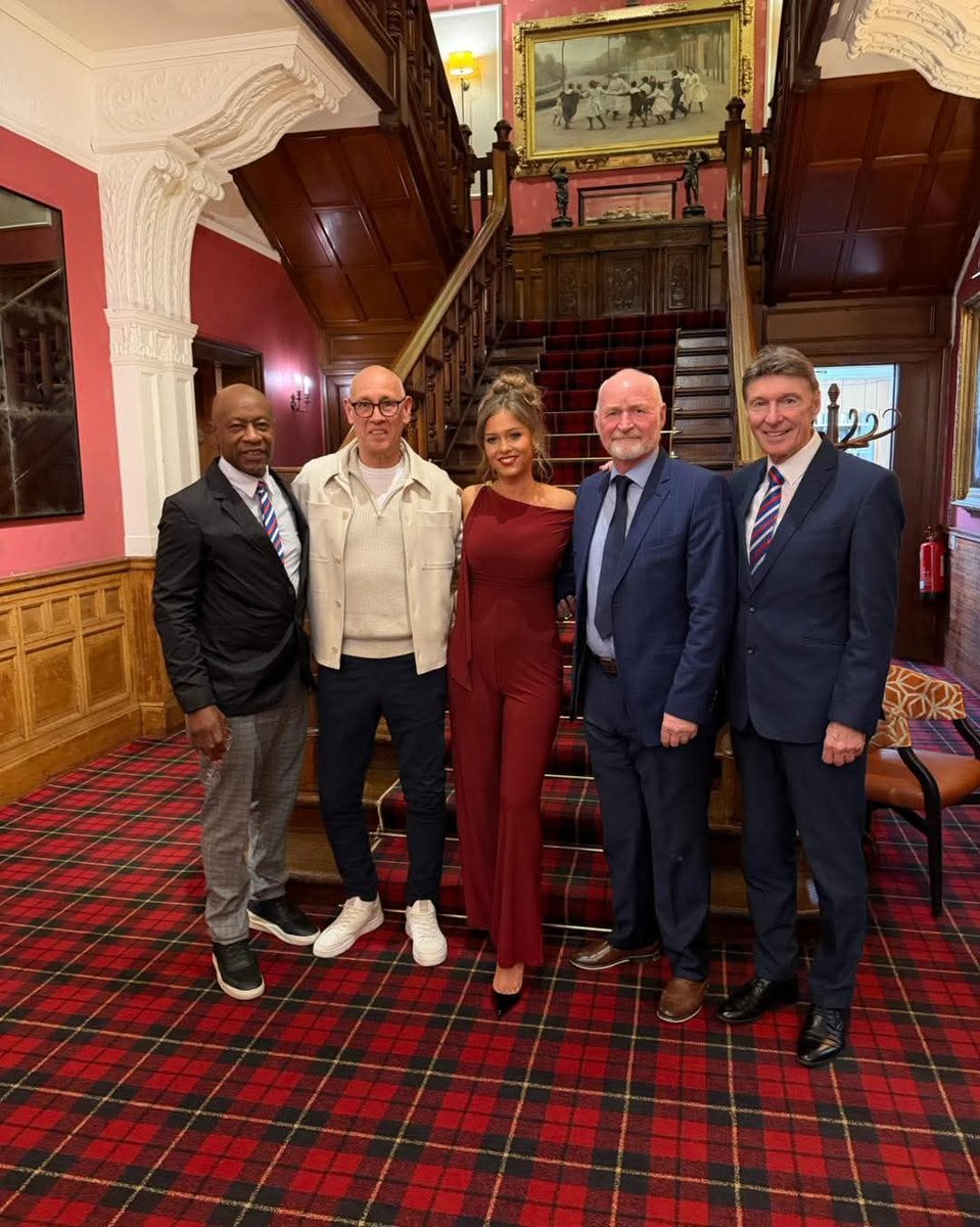 Rangers FC & Linfield FC tweet media