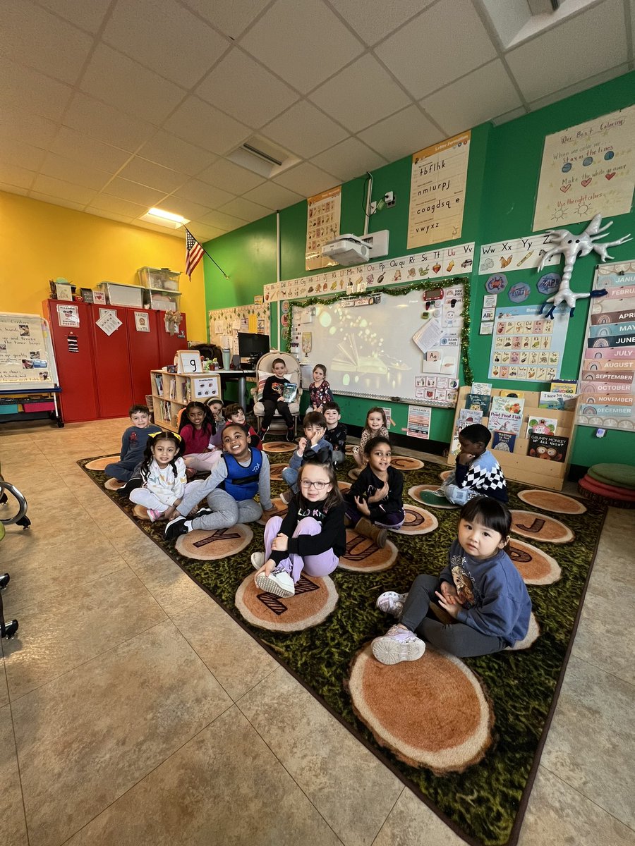 Ms. Dipaoli 🍎🖍❤️ tweet media