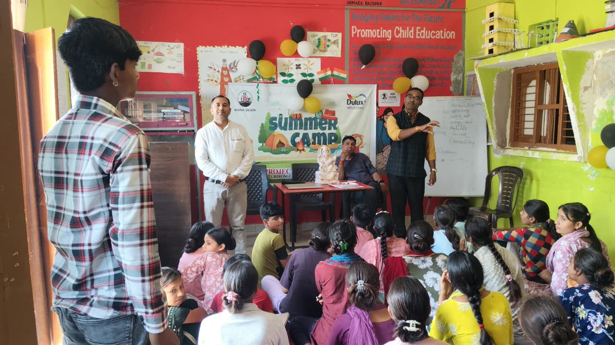 humarabachpan's tweet image. 5-day #SummerCamp at Tilori &amp;amp; Ghirongi engaged almost 100 students through 12+ activities—quiz, writing, awareness sessions, Batto Bai &amp;amp; pottery workshops, career guidance &amp;amp;more. A vibrant space for learning, creativity &amp;amp; confidence building!

@dharitri @AkzoNobel @BhindCollector