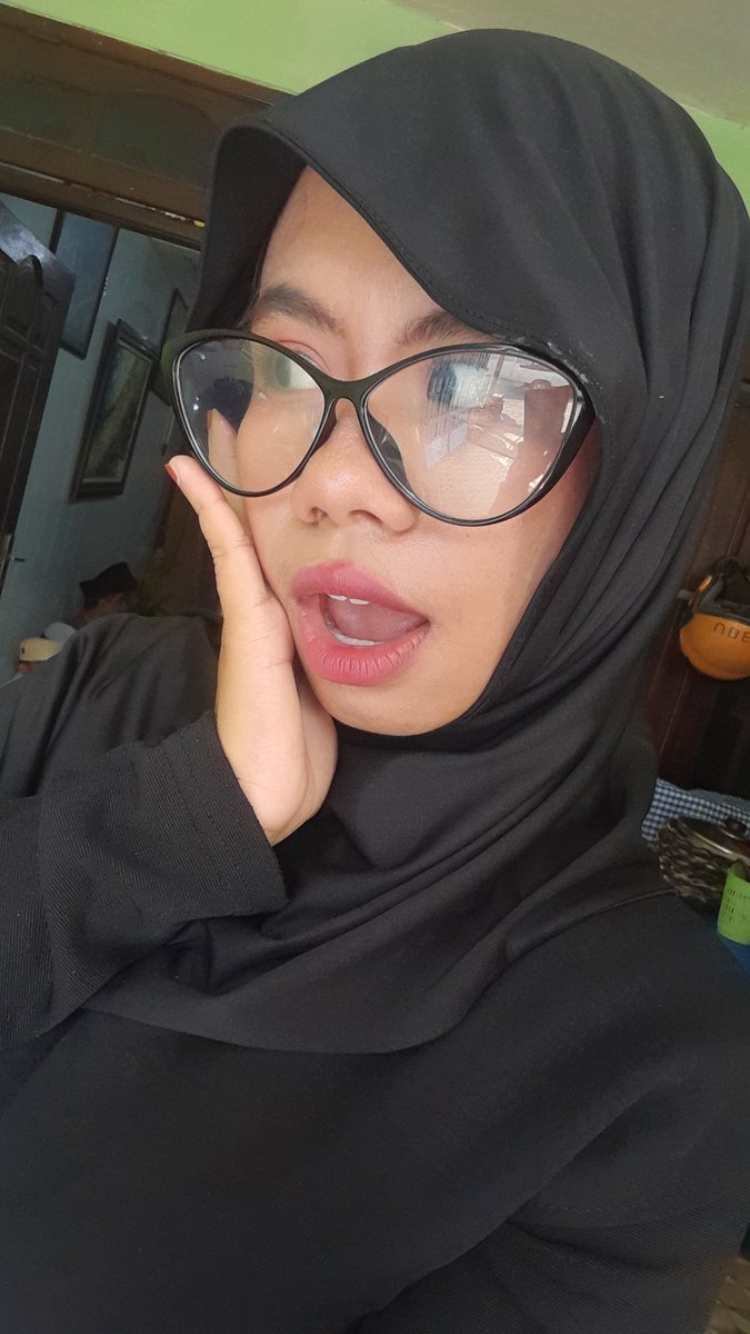 ayis -3- tweet media