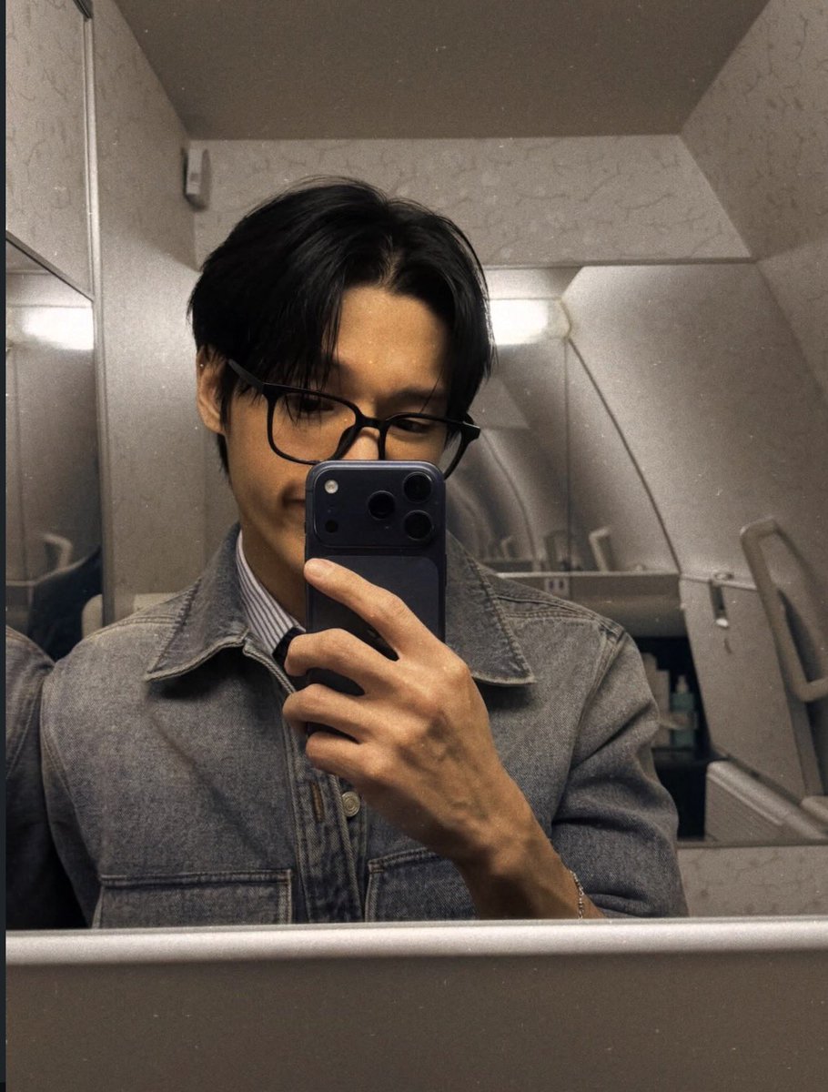 Y00NOUGH's tweet photo. I’mma go down this road tonight~✨
#ATSD #AtinySelcaDay #WOOYOUNG #우영 #정우영 #ATEEZ #에이티즈 #ATINY @ATEEZofficial https://t.co/SqjzeKFizt