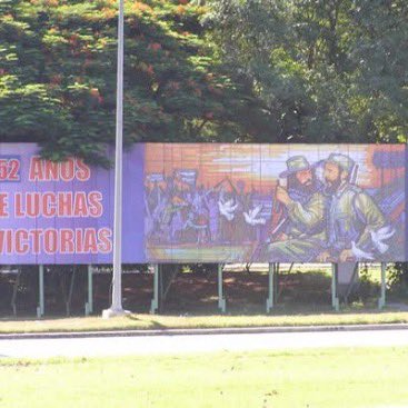 Sally Bourliakas 💙 tweet media