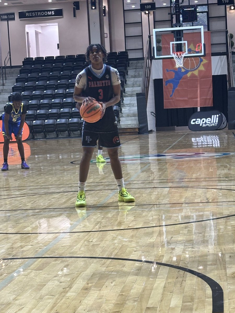 BIG SH🏀TS tweet media