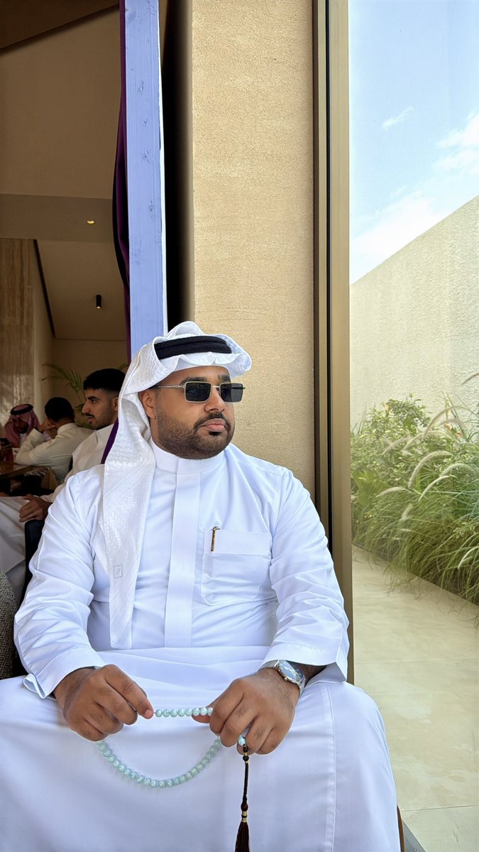 25nli's tweet photo. عاد عيدكم 🩶 https://t.co/H33TDQk5eV