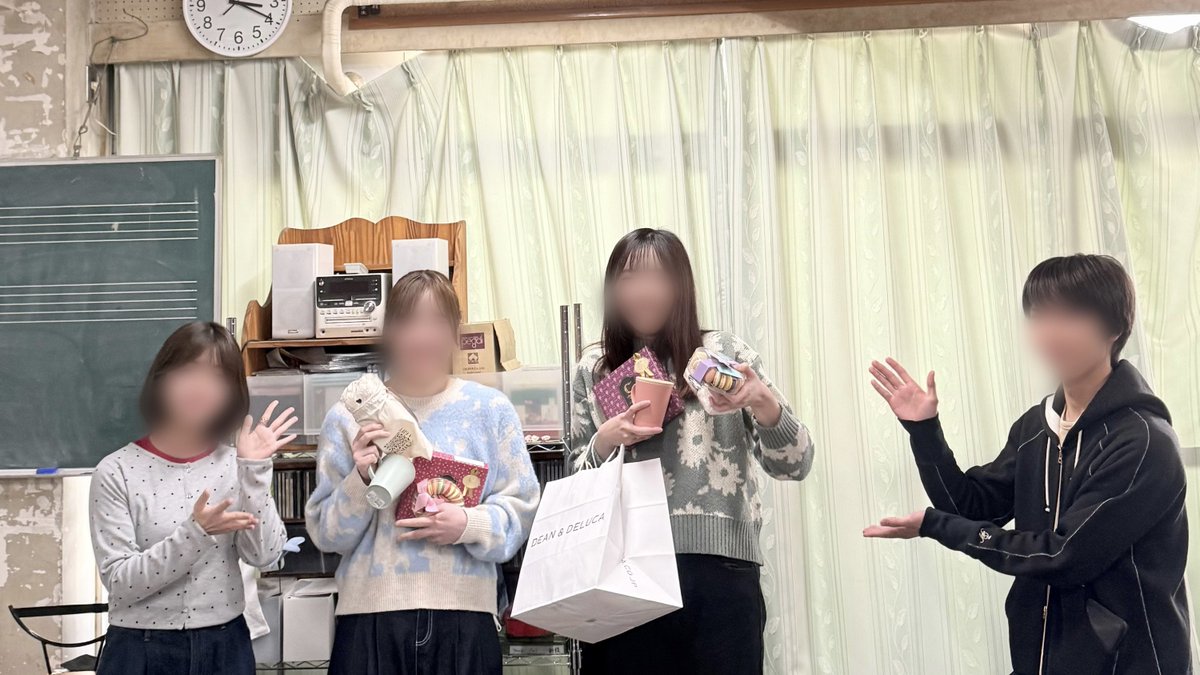 NodaiMandolin's tweet photo. 先日、4年生の先輩方の追い出しコンパを行いました！
昨日卒業された先輩方、ご卒業おめでとうございます🙌💐そして、これまで本当にありがとうございました！ https://t.co/FRebFFxWbP