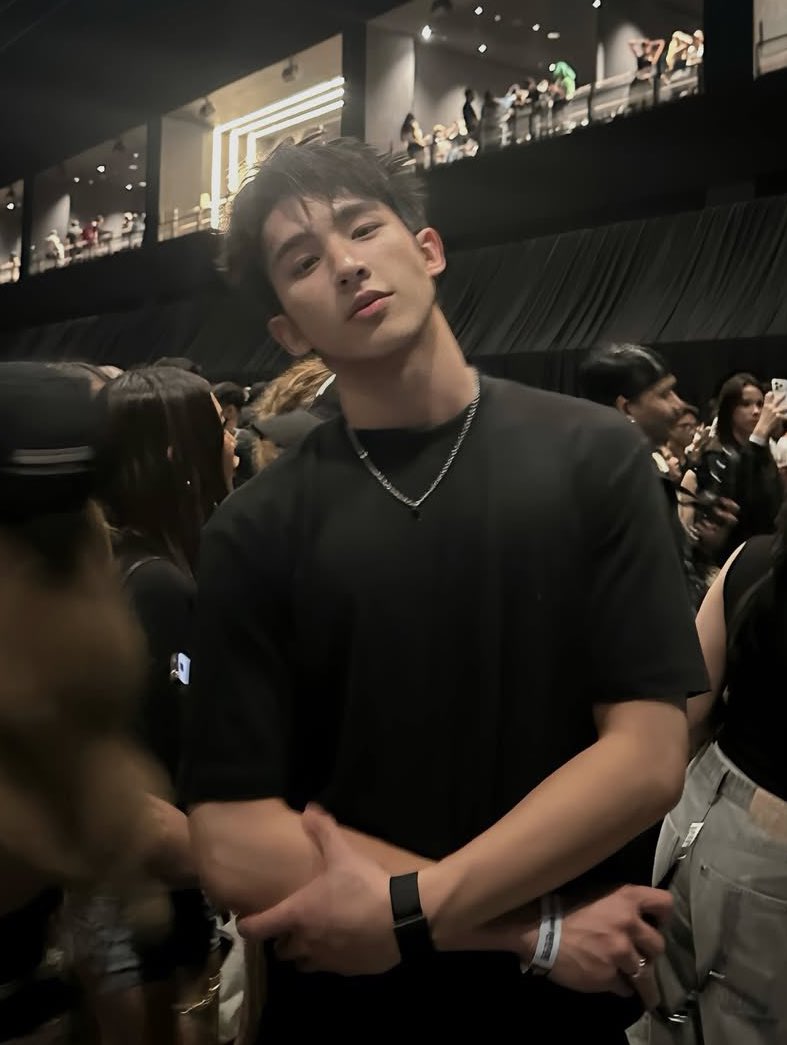 𝖽𝖺𝗋𝗅🧃#surfjavaholic tweet media