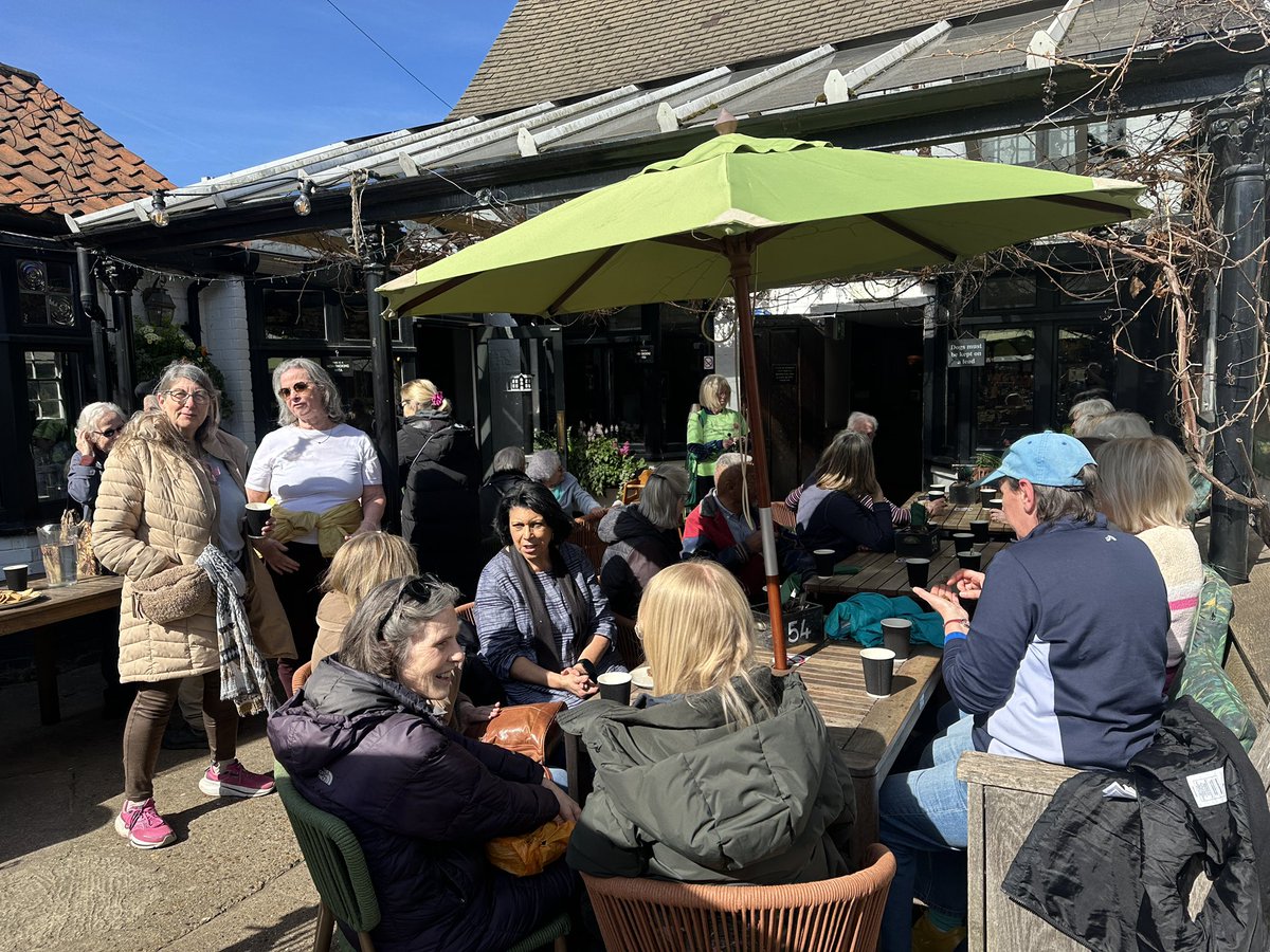 The Hand in Hand tweet media