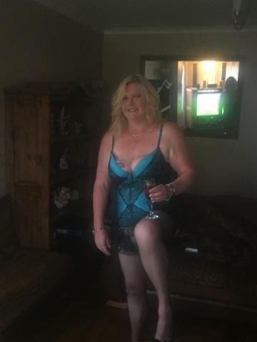 Sharon and Ian tweet media