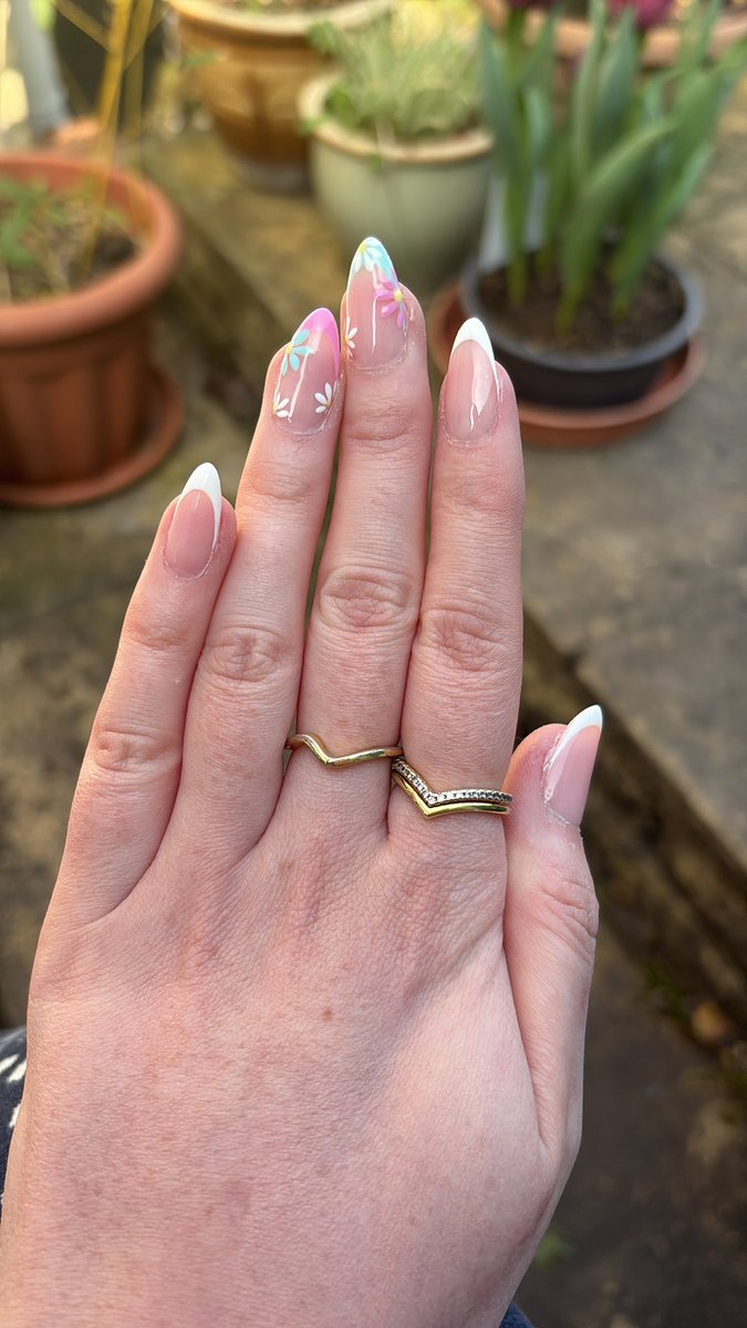 Carrie 🌸☯ tweet media