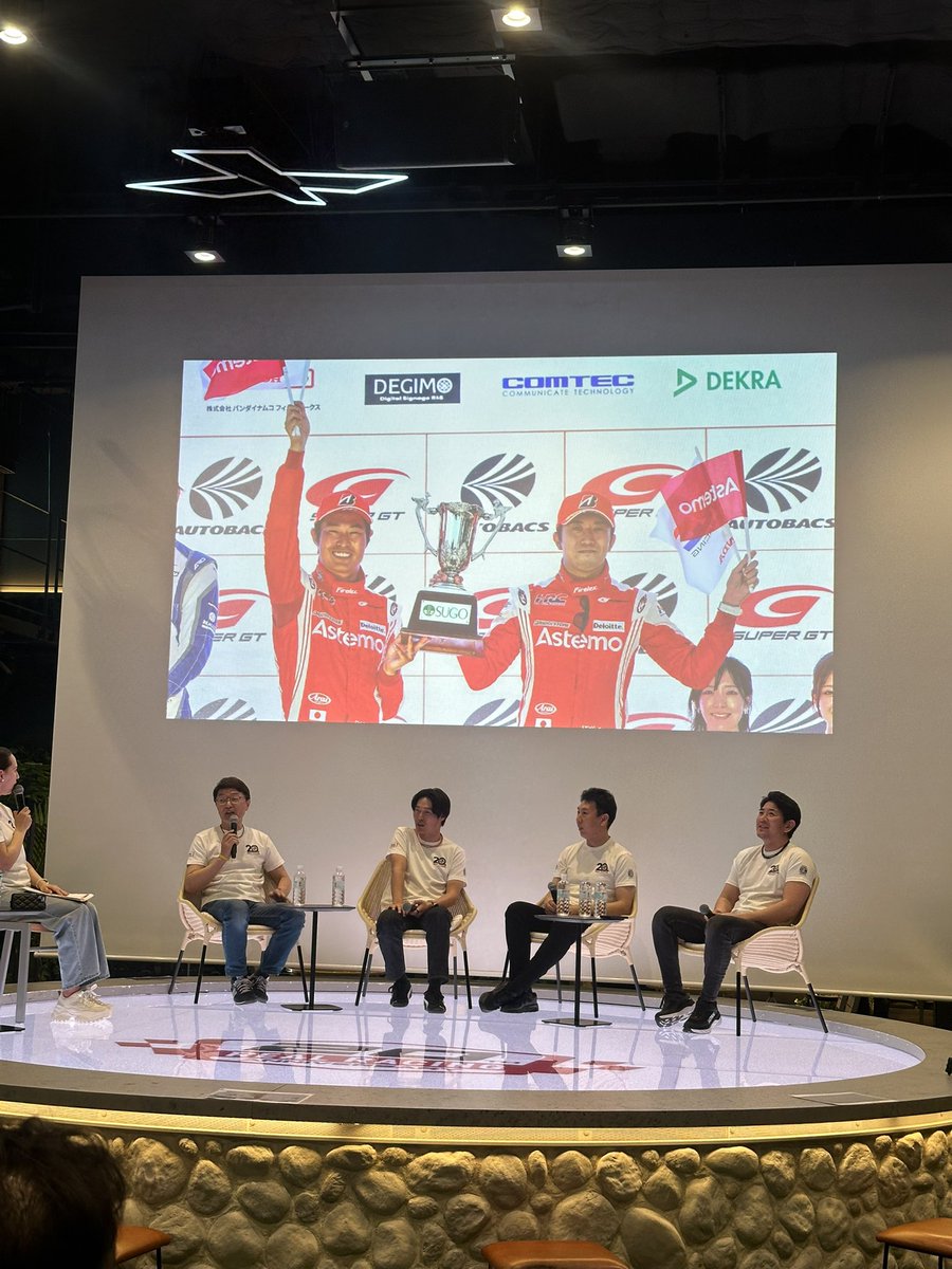 mashiro_REAL17's tweet image. 名古屋帰ります！
20thグッズに加え、最高のトークショー！

何一つ後悔無いどころか、超満足して帰ります！またあれば必ず来たい！
今後も REALが活躍していく未来でありますように！大好き！！！
#AstemoREALRACING #RR20