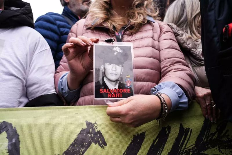 PieraBelfanti's tweet image. Corteo contro le mafie a #Torino

Sono 500 i familiari delle vittime innocenti di mafia che stanno partecipando al corteo di #Libera contro le mafie. Tutti mostrano le foto dei loro cari uccisi dalla criminalità organizza