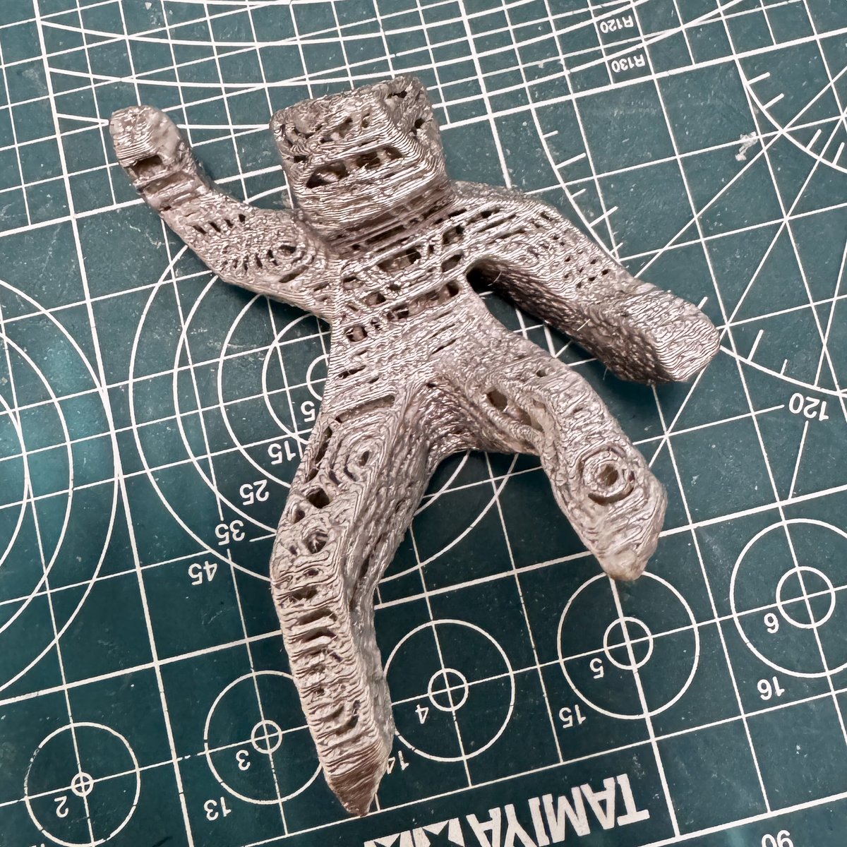 マツダ鉄心 tweet media