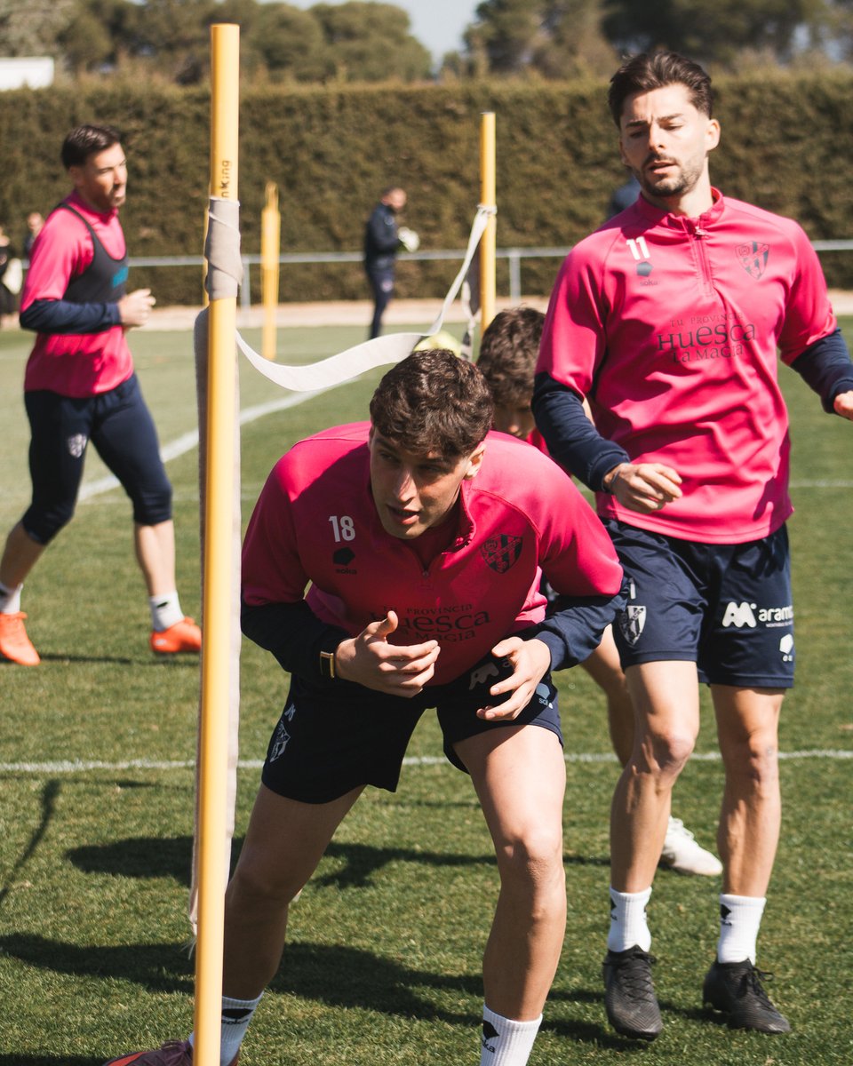 SD Huesca tweet media