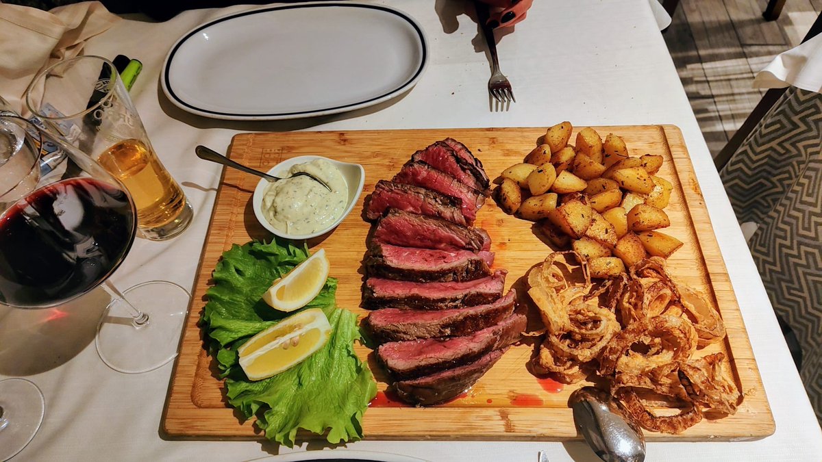 Adri 💜 tweet media