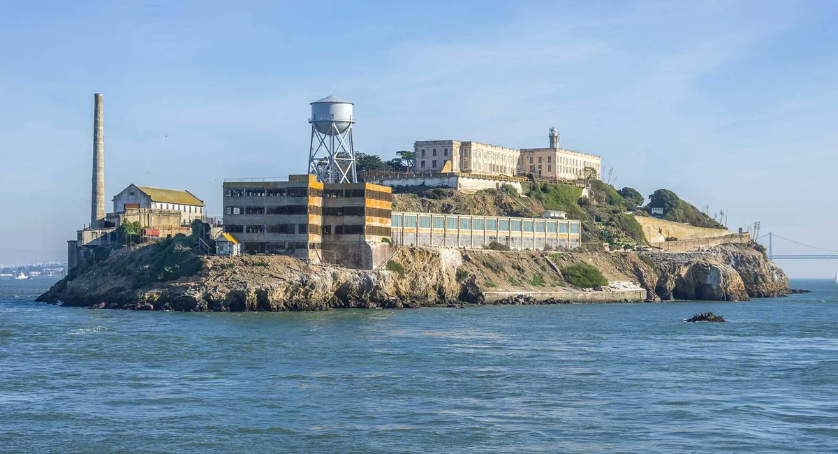 RKrivoFX's tweet image. March 21, 1963 - Alcatraz closes its doors history.com/this-day-in-hi… #History #Jail #Penitentiary #Alcatraz #Crime #Punishment #CA #SanFrancisco