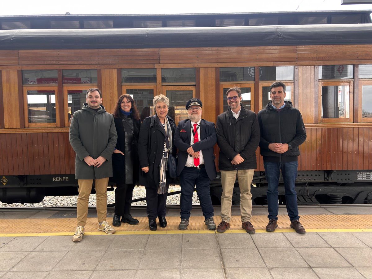 Fundación de los Ferrocarriles Españoles tweet media