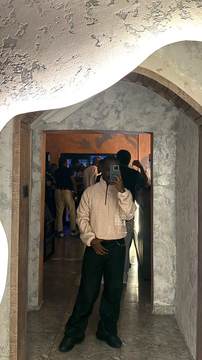 oziọma tweet media