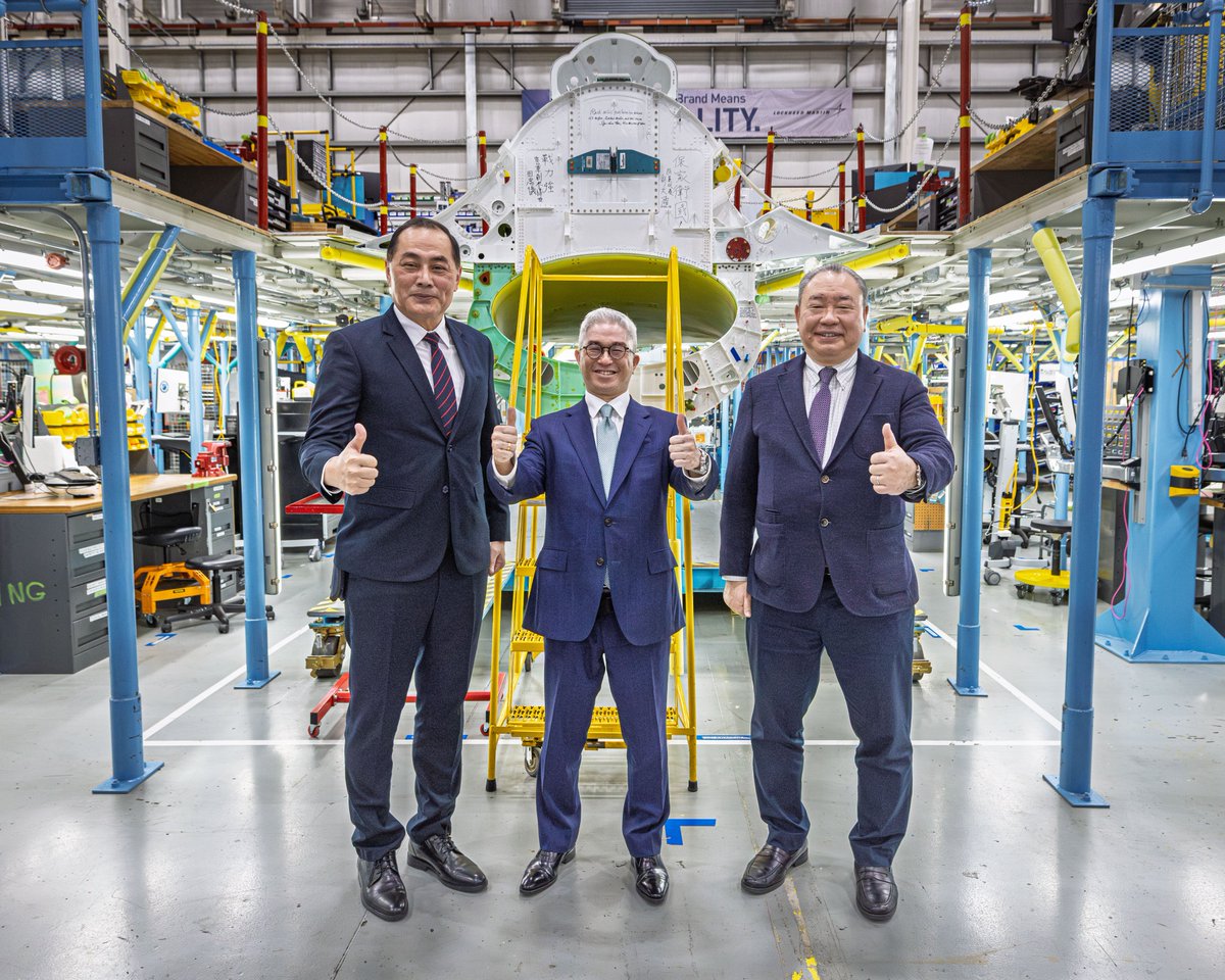 MoNDefense's tweet image. Vice Minister for Policy Hsu Szu-chien of the Ministry of National Defense visited South Carolina, United States, on March 16 to inspect the production status of #F16BLK70 fighter aircraft procured by the #ROCArmedForces.

#LockheedMartin stated that several hundred personnel