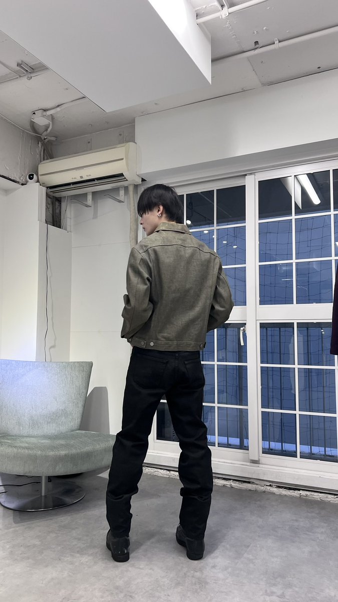 Jacket:HELMUT LANG
pant:HELMUT LANG
Belt:Jean Paul Gaultier