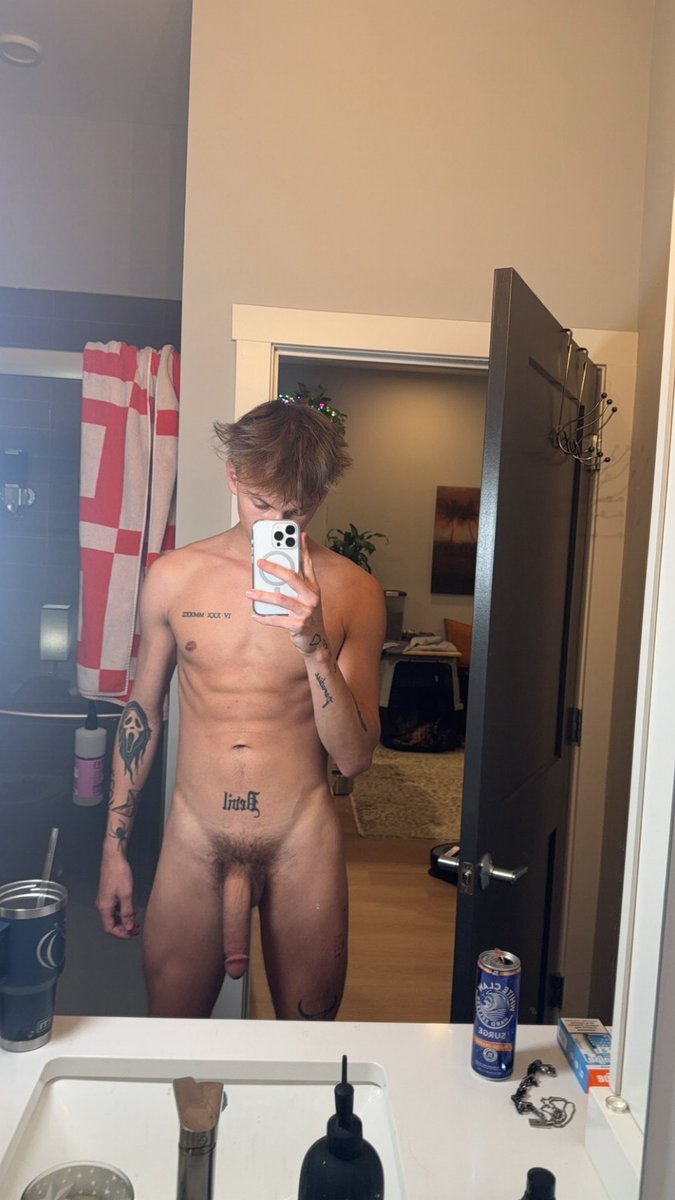 Jackvettson's tweet photo. Rt if you like Dick. Don’t Lie 

https://t.co/Z90DIcwxeg https://t.co/a3xrNbbzLi
